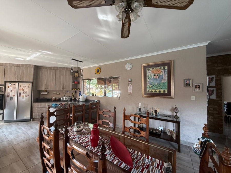 4 Bedroom Property for Sale in Geelhoutpark North West